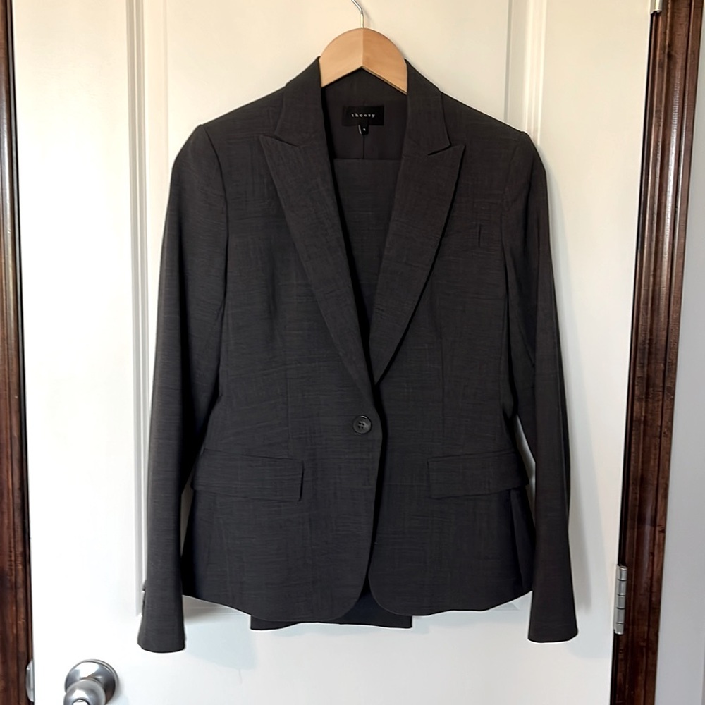 Theory Pant Suit Size 4